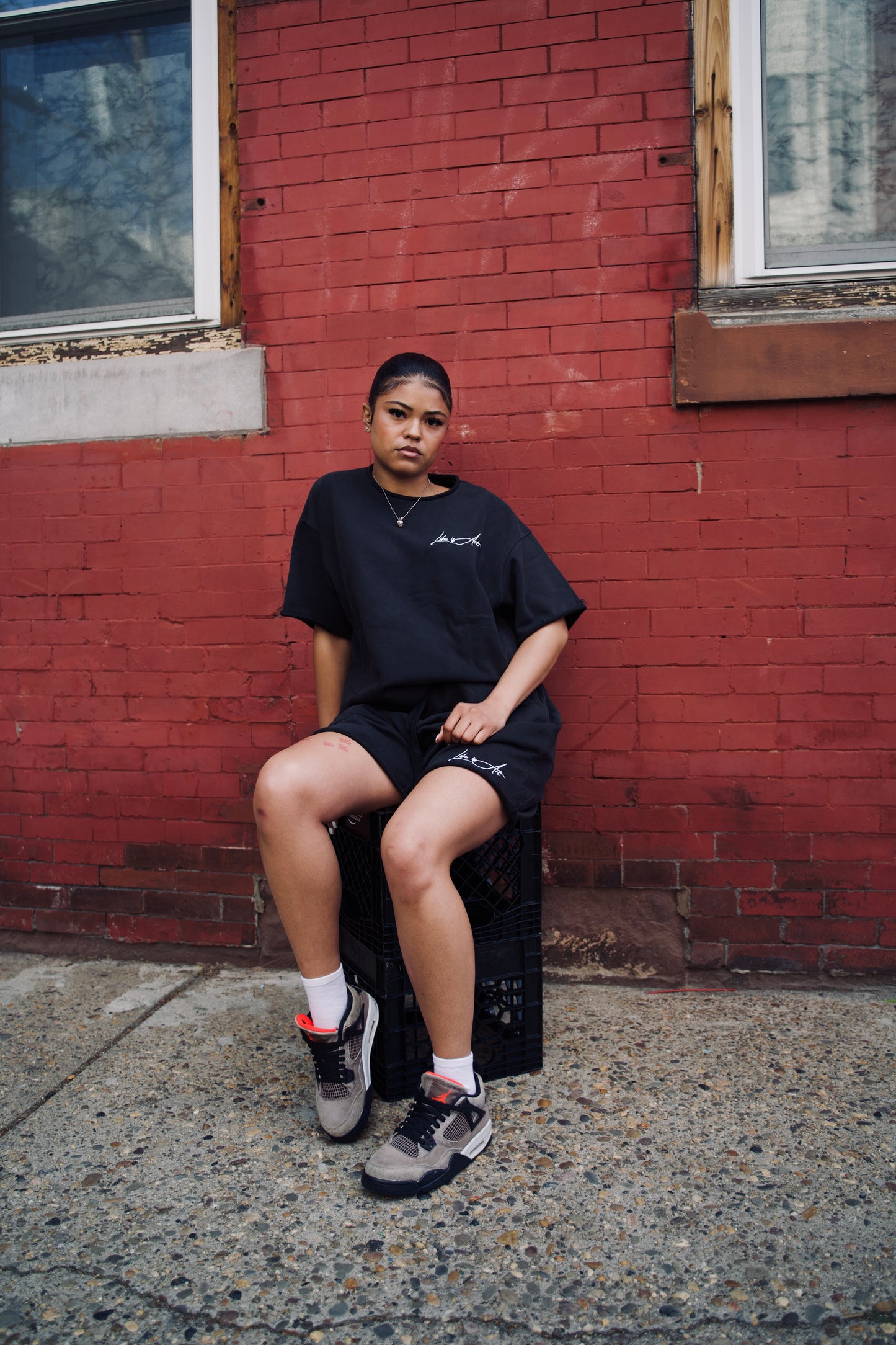 DARK ASH SHORTS